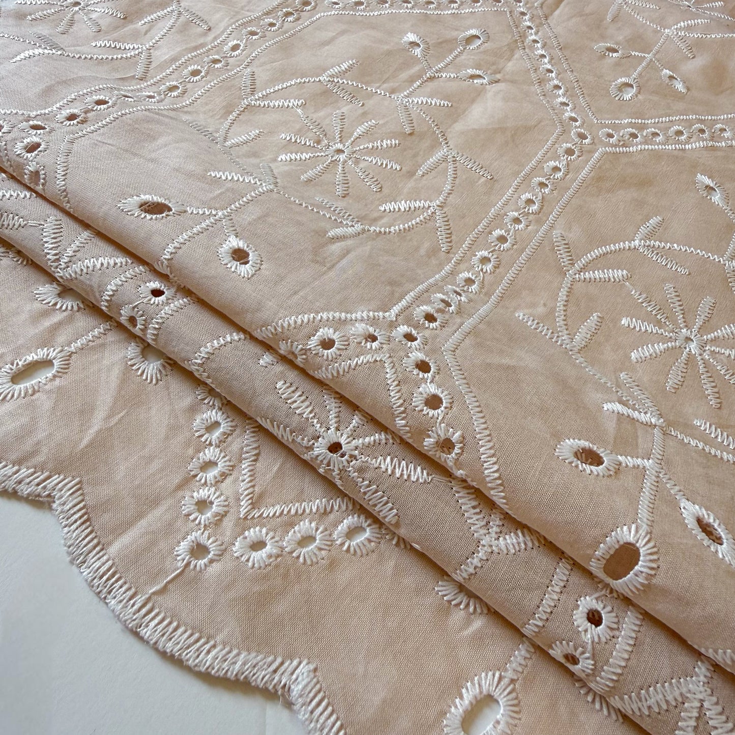 Cotton Poly Schiffli Embroidery Trestle - GT 2242