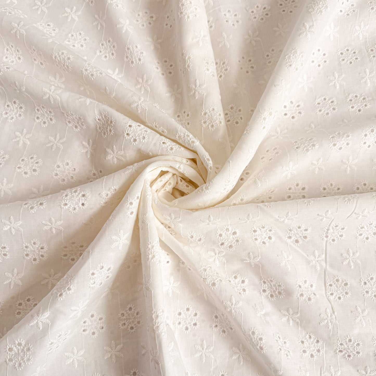 Cotton Eyelet Embroidery Daisy Scatter - GT 2260