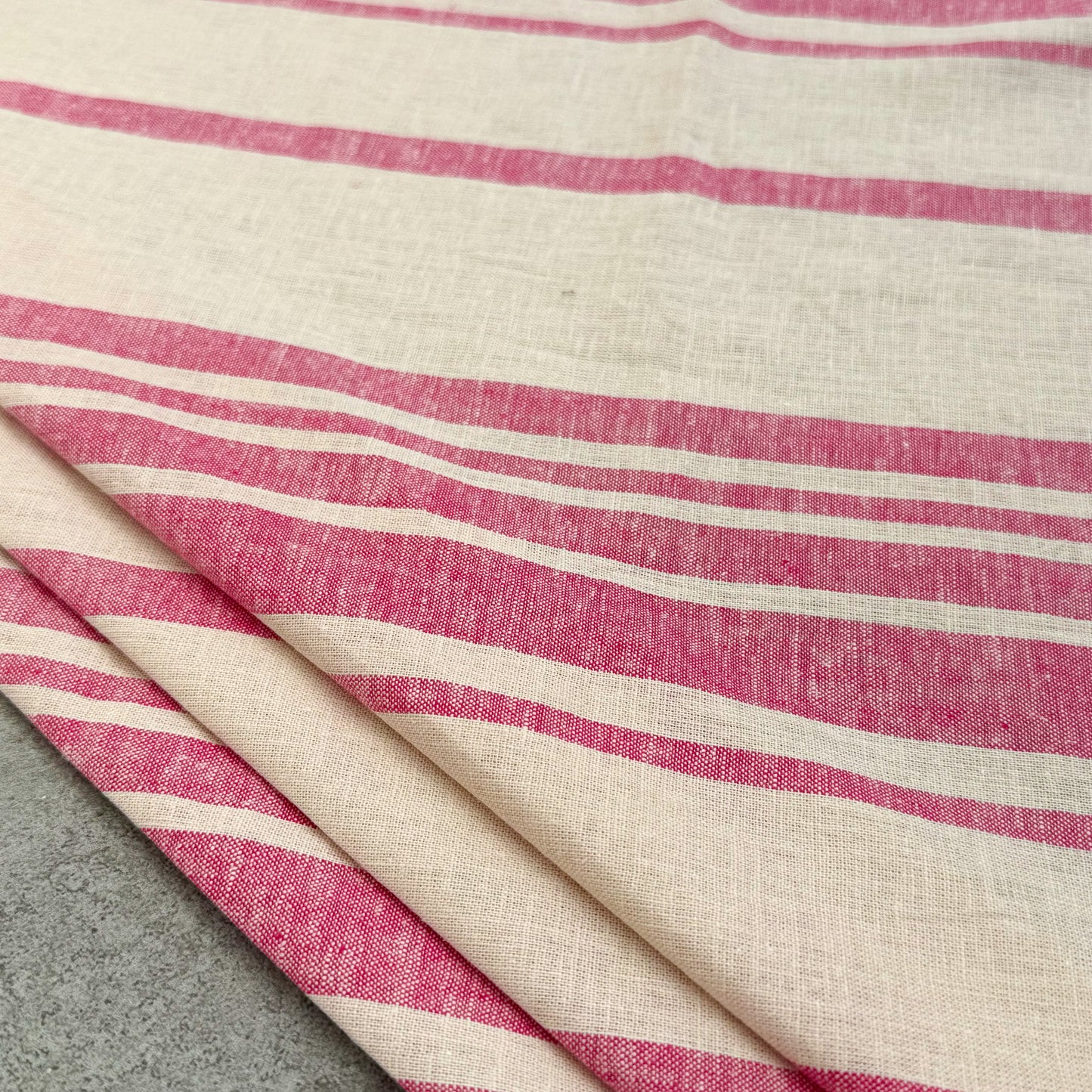 Linen Blend (Yarn Dyed) Rose Harbor - GT 2024