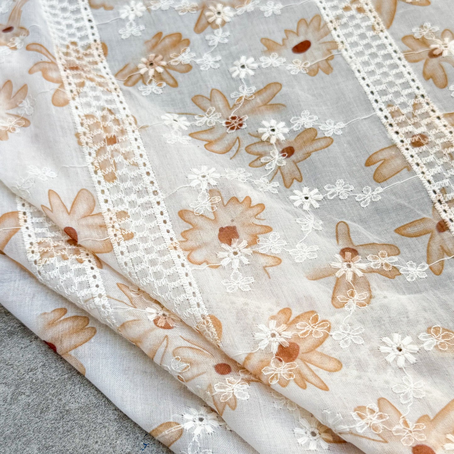 Cotton Embroidered Lacefield - GT 2046