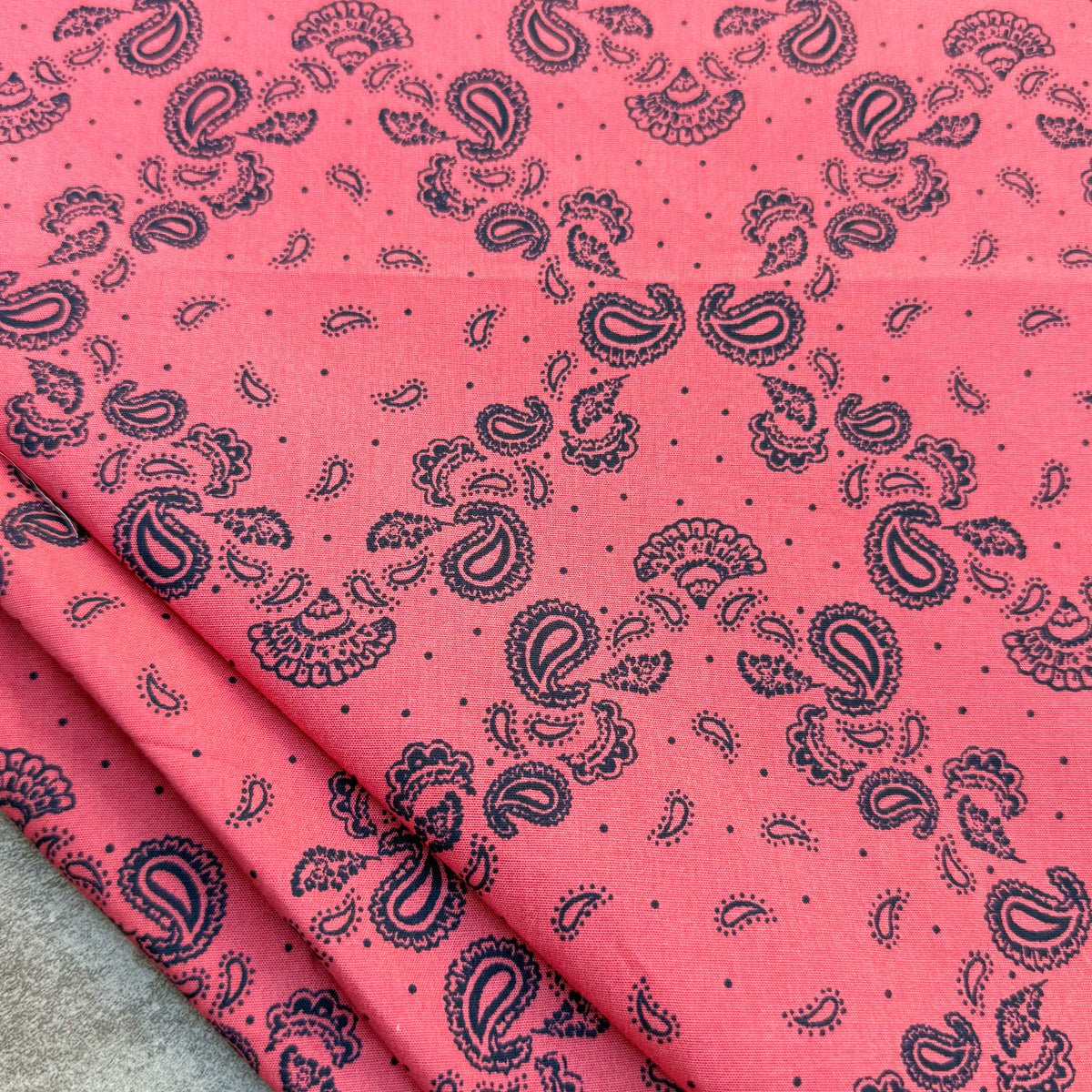 100% Cotton Berry Paisely - GT 2002