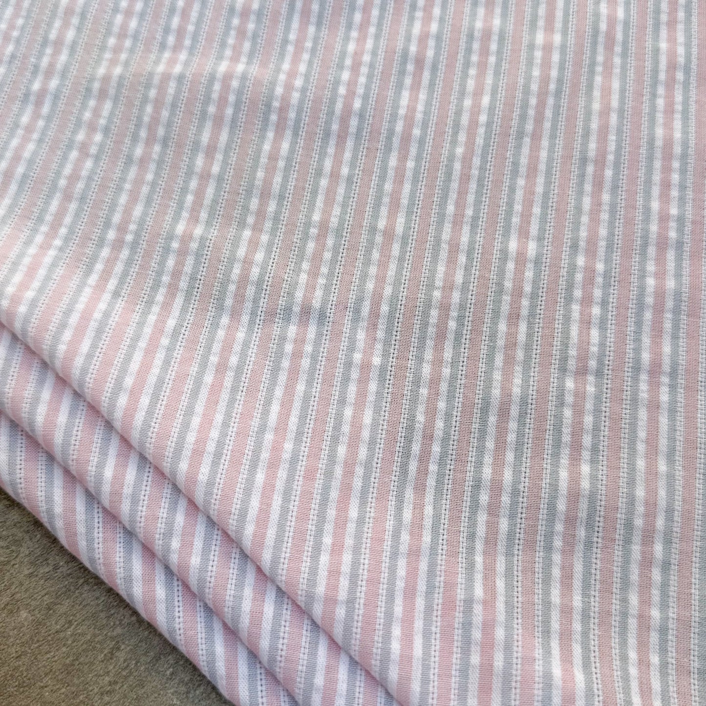 Jacquard Dobby Winter Whisper - GT 2176