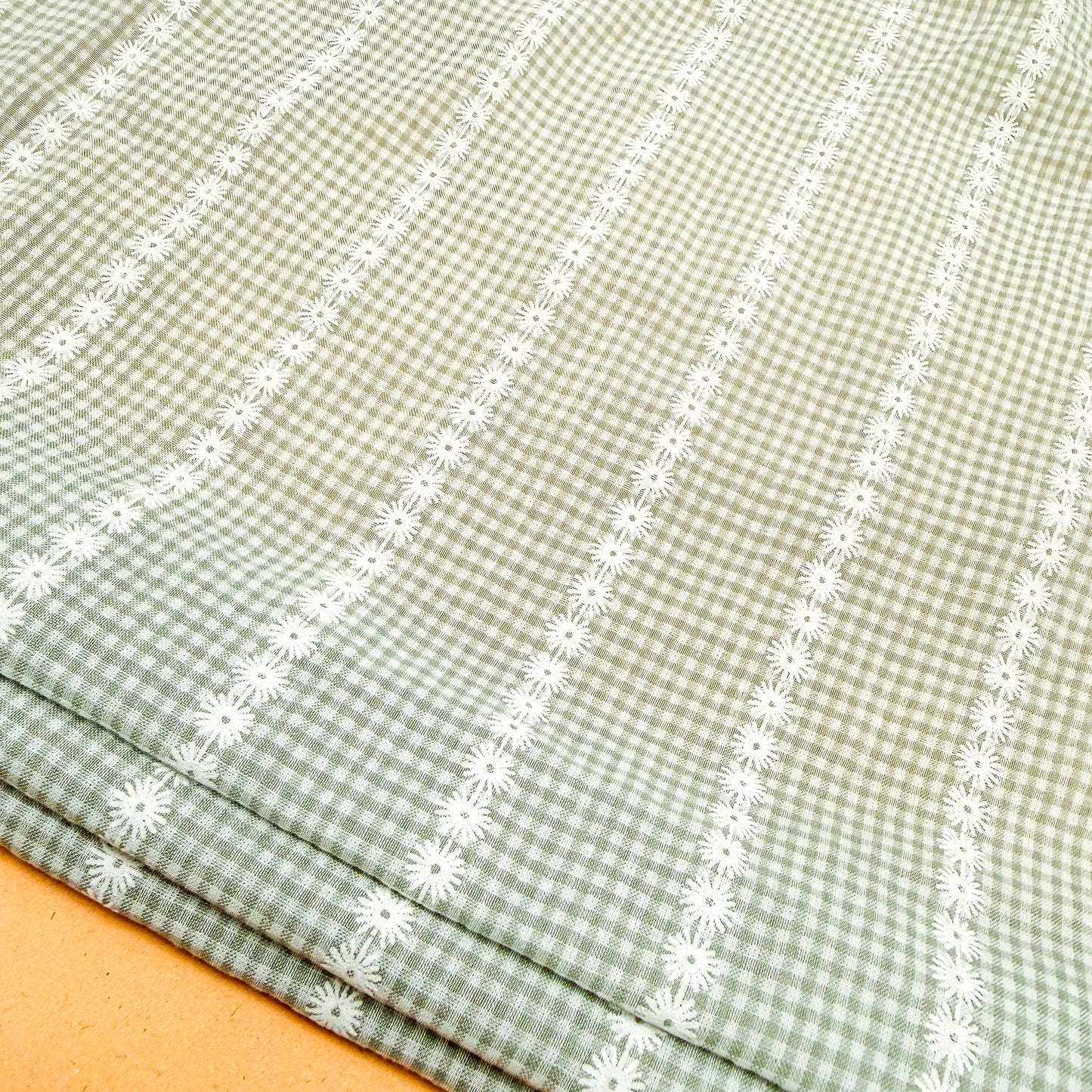 Cotton Dobby Meadow Lattice - GT 2187